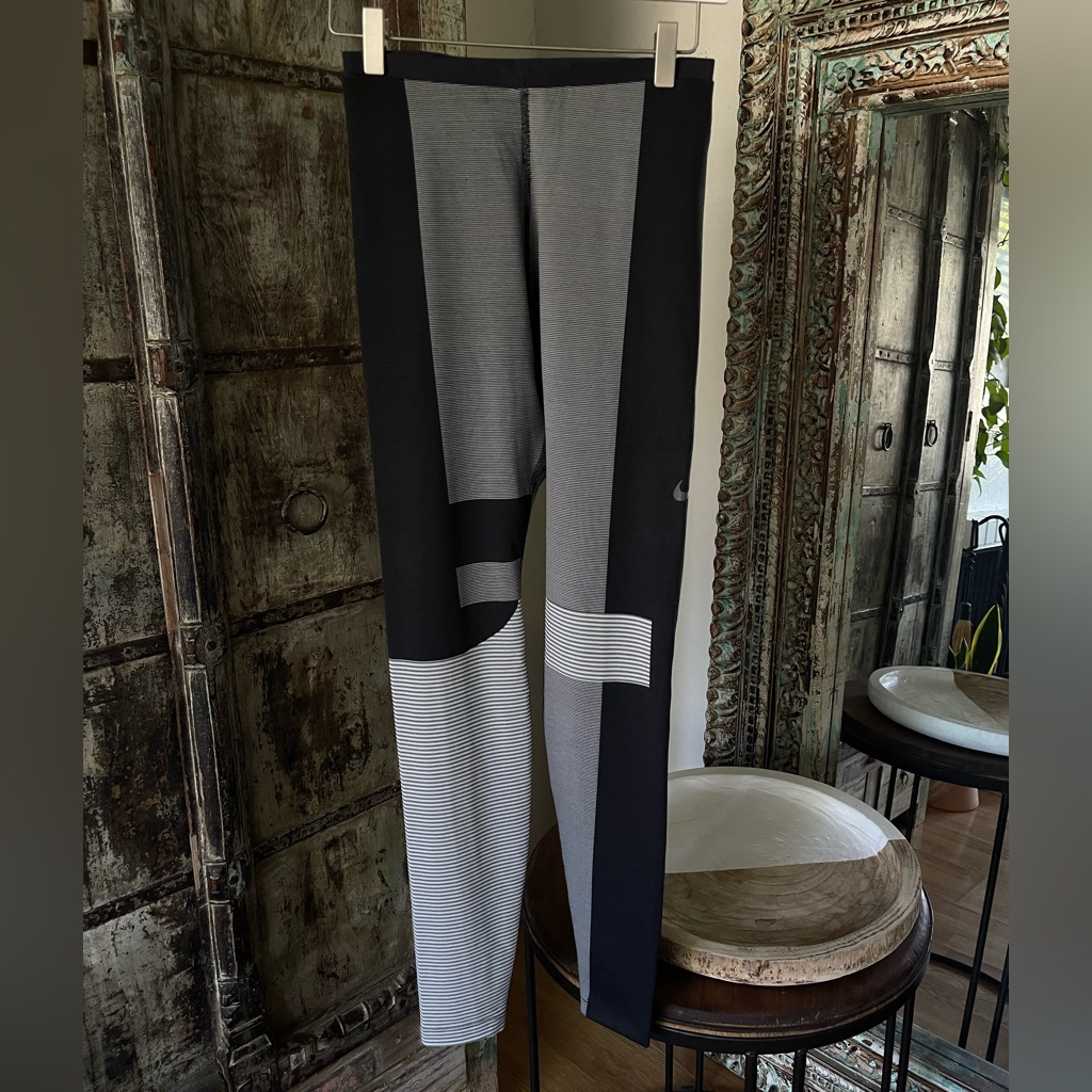Nwot Rare Nike Leggings
